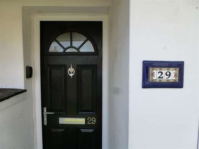  Image of 1 bedroom Flat for sale in Victor Close Hornchurch RM12 at Hornchurch Essex Hornchurch, RM12 4XH