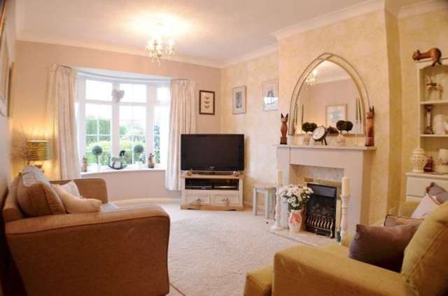  Image of 2 bedroom Bungalow for sale in Victoria Close Polegate BN26 at Victoria Close  Polegate, BN26 6BZ