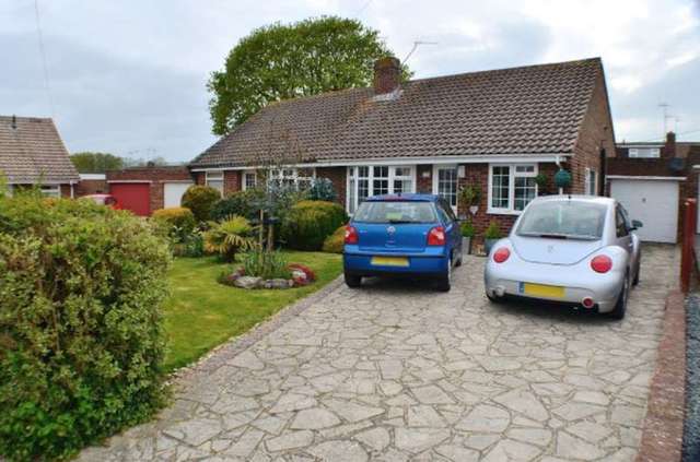  Image of 2 bedroom Bungalow for sale in Victoria Close Polegate BN26 at Victoria Close  Polegate, BN26 6BZ