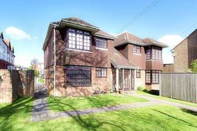  Image of 1 bedroom Flat for sale in Victoria Road Bognor Regis PO21 at Victoria Road  Bognor Regis, PO21 2JF