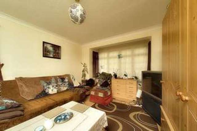  Image of 1 bedroom Flat for sale in Victoria Road Bognor Regis PO21 at Victoria Road  Bognor Regis, PO21 2JF