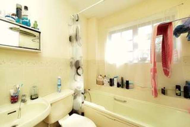 Image of 1 bedroom Flat for sale in Victoria Road Bognor Regis PO21 at Victoria Road  Bognor Regis, PO21 2JF