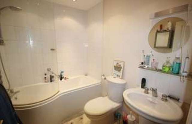  Image of 2 bedroom Flat to rent in Victoria Road Clevedon BS21 at Victoria Road  Clevedon, BS21 7SB