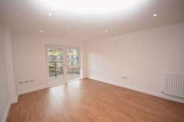  Image of 2 bedroom Flat to rent in John Thornycroft Road Southampton SO19 at John Thornycroft Road  Southampton, SO19 9SZ