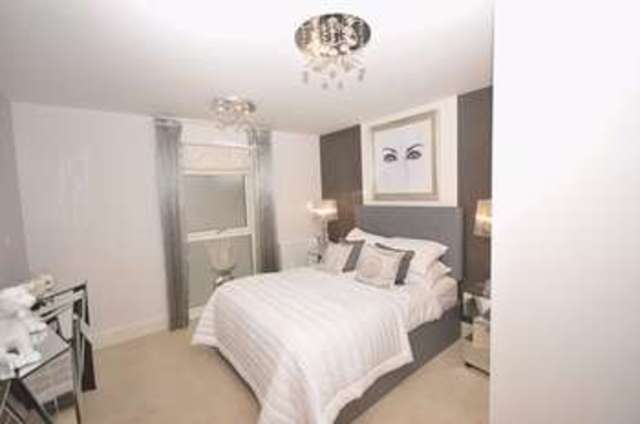  Image of 1 bedroom Flat to rent in John Thornycroft Road Southampton SO19 at John Thornycroft Road  Southampton, SO19 9SZ