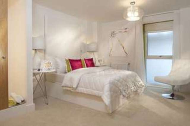  Image of 1 bedroom Flat to rent in John Thornycroft Road Southampton SO19 at John Thornycroft Road  Southampton, SO19 9SZ