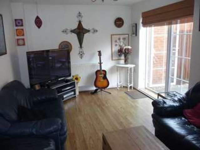  Image of 3 bedroom Terraced house to rent in Waggoner Close Swindon SN25 at Waggoner Close Abbey Meads Swindon, SN25 4WU