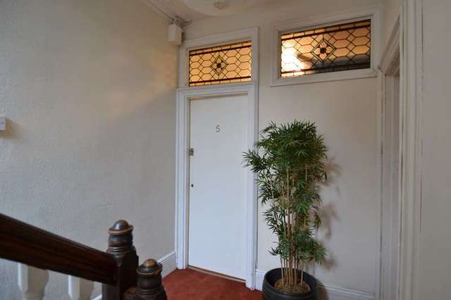  Image of 1 bedroom Apartment to rent in Wake Green Road Moseley Birmingham B13 at Wake Green Road Moseley Birmingham, B13 9HB