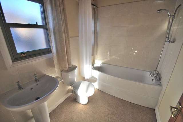  Image of 3 bedroom Cottage to rent in Old Road Walgrave Northampton NN6 at Walgrave Northampton Northamptonshire, NN6 9QW
