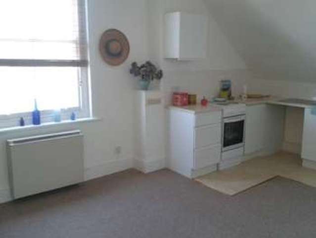  Image of 1 bedroom Flat to rent in Wallbridge Avenue Frome BA11 at Wallbridge Avenue  Frome, BA11 1RL