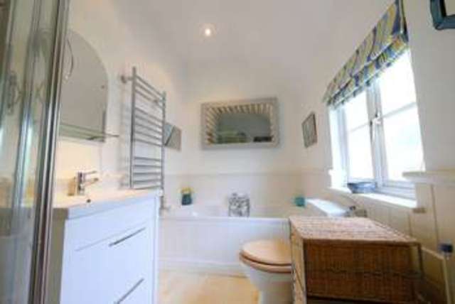  Image of 3 bedroom Detached house for sale in St. Johns Road Wallingford OX10 at St Johns Road  Wallingford, OX10 9AQ