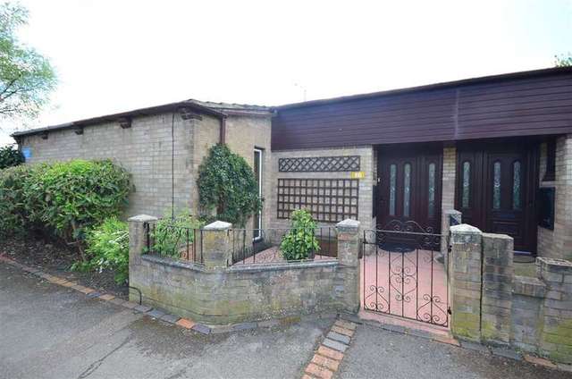  Image of 3 bedroom Bungalow for sale in Walthams Pitsea Basildon SS13 at Pitsea Basildon Basildon, SS13 3PN