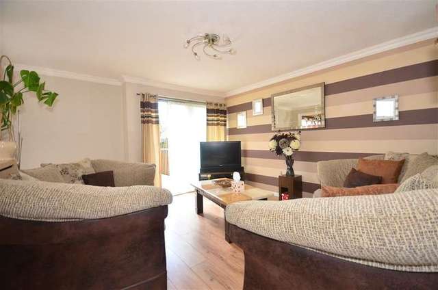  Image of 3 bedroom Bungalow for sale in Walthams Pitsea Basildon SS13 at Pitsea Basildon Basildon, SS13 3PN