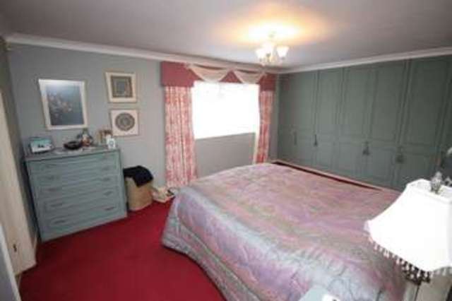  Image of 4 bedroom Detached house for sale in Greenways Walton on the Hill Tadworth KT20 at Greenways Walton on the Hill Tadworth, KT20 7QE