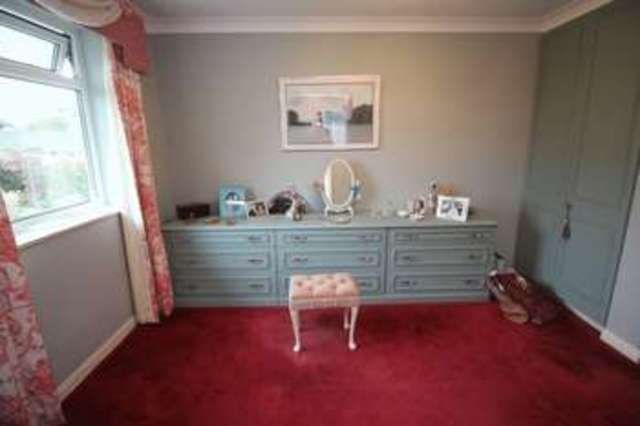  Image of 4 bedroom Detached house for sale in Greenways Walton on the Hill Tadworth KT20 at Greenways Walton on the Hill Tadworth, KT20 7QE