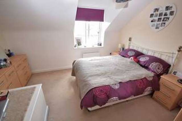  Image of 1 bedroom Flat for sale in Warbler Road Leighton Buzzard LU7 at Warbler Road  Leighton Buzzard, LU7 4DA