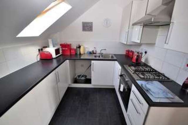  Image of 1 bedroom Flat for sale in Warbler Road Leighton Buzzard LU7 at Warbler Road  Leighton Buzzard, LU7 4DA