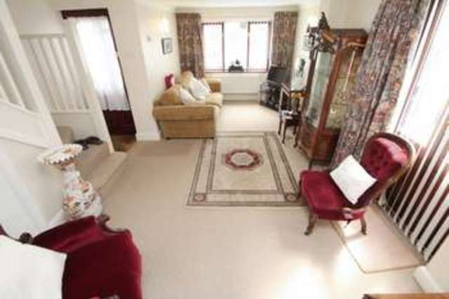  Image of 2 bedroom Detached house for sale in Pulleys Lane Hemel Hempstead HP1 at Pulleys Lane Warners End Hemel Hempstead, HP1 2PZ