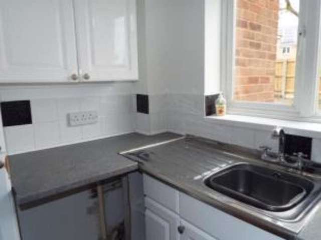  Image of 1 bedroom End of Terrace for sale in Warren Avenue Leicester LE4 at Leicester Leicestershire Thurmaston, LE4 9WW