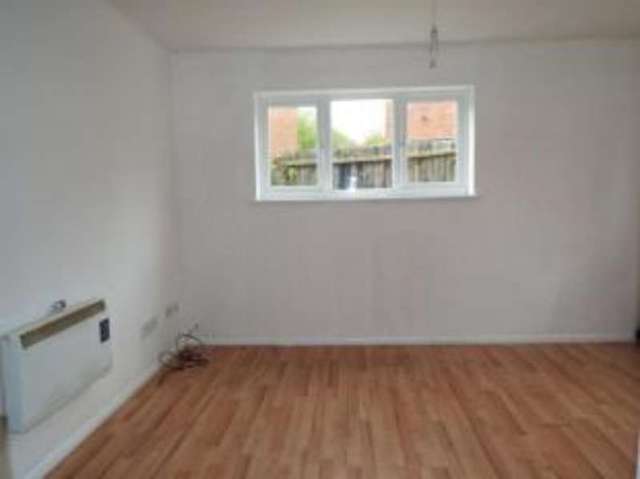  Image of 1 bedroom End of Terrace for sale in Warren Avenue Leicester LE4 at Leicester Leicestershire Thurmaston, LE4 9WW