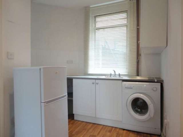  Image of 1 bedroom Flat to rent in Warren Street London W1T at Warren Street  Regents Park, W1T 5LX