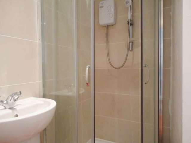  Image of 1 bedroom Flat to rent in Warren Street London W1T at Warren Street  Regents Park, W1T 5LX