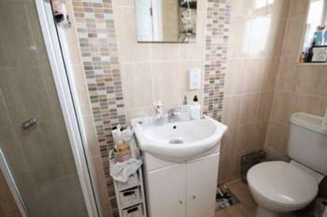  Image of 5 bedroom Semi-Detached house for sale in Warwick Avenue Edgware HA8 at Warwick Avenue Edgware Edgware, HA8 8UN