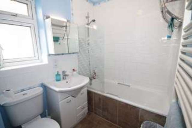  Image of 5 bedroom Semi-Detached house for sale in Warwick Avenue Edgware HA8 at Warwick Avenue Edgware Edgware, HA8 8UN