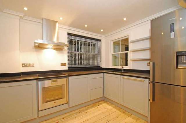  Image of 3 bedroom Maisonette to rent in Warwick Avenue London W9 at Warwick Avenue  London, W9 2PS