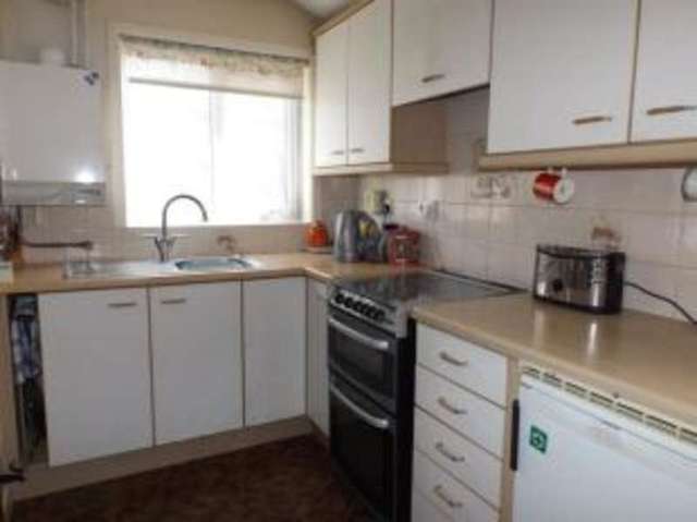  Image of 3 bedroom Bungalow for sale in Longwood Avenue Cowplain Waterlooville PO8 at Waterlooville Hampshire Cowplain, PO8 8HX