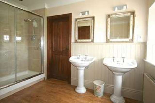  Image of 6 bedroom Detached house for sale in Welton Road Brough HU15 at Wauldby Road Welton Brough, HU15 1QR
