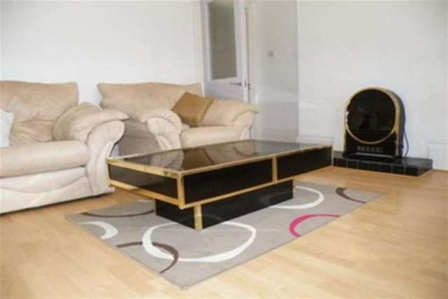  Image of 3 bedroom Flat to rent in Waverley Grove Southsea PO4 at Southsea, PO4 0PZ