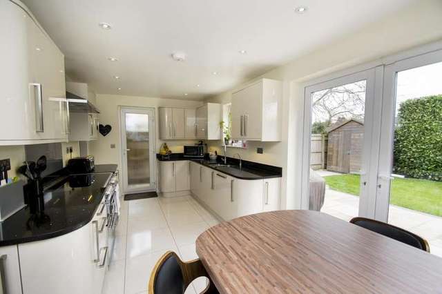  Image of 4 bedroom Detached house for sale in West Chiltern Woodcote Reading RG8 at Woodcote  Reading, RG8 0SG