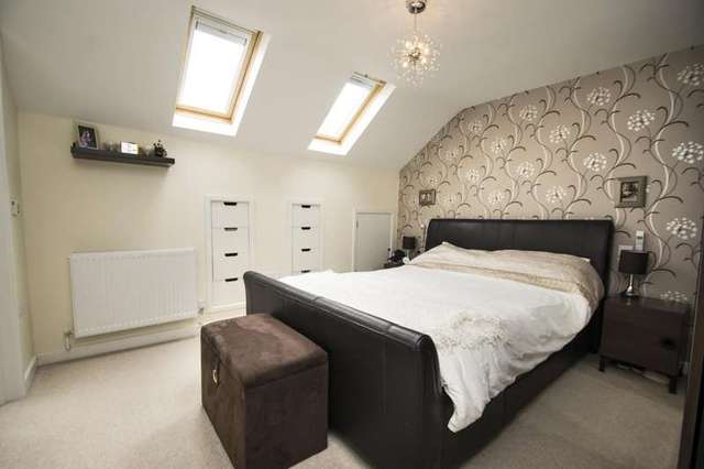  Image of 4 bedroom Detached house for sale in West Chiltern Woodcote Reading RG8 at Woodcote  Reading, RG8 0SG