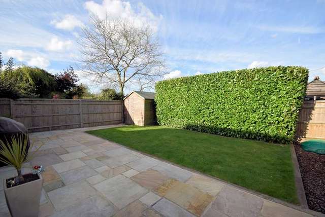  Image of 4 bedroom Detached house for sale in West Chiltern Woodcote Reading RG8 at Woodcote  Reading, RG8 0SG