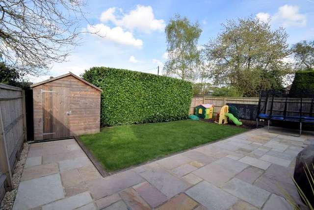  Image of 4 bedroom Detached house for sale in West Chiltern Woodcote Reading RG8 at Woodcote  Reading, RG8 0SG