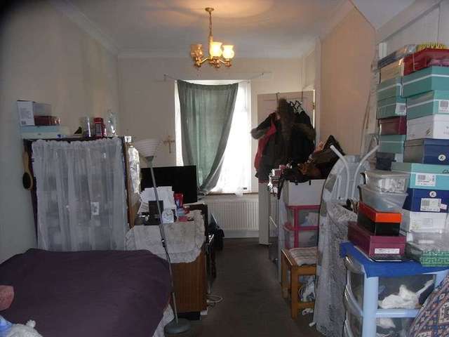  Image of 2 bedroom End of Terrace for sale in West End Lane Barnet EN5 at West End Lane  Barnet, EN5 2SB