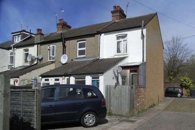  Image of 2 bedroom End of Terrace for sale in West End Lane Barnet EN5 at West End Lane  Barnet, EN5 2SB