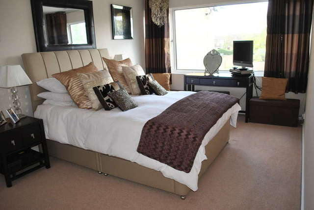  Image of 3 bedroom Terraced house for sale in Buckingham Gardens West Molesey KT8 at Buckingham Gardens  West Molesey, KT8 1TN