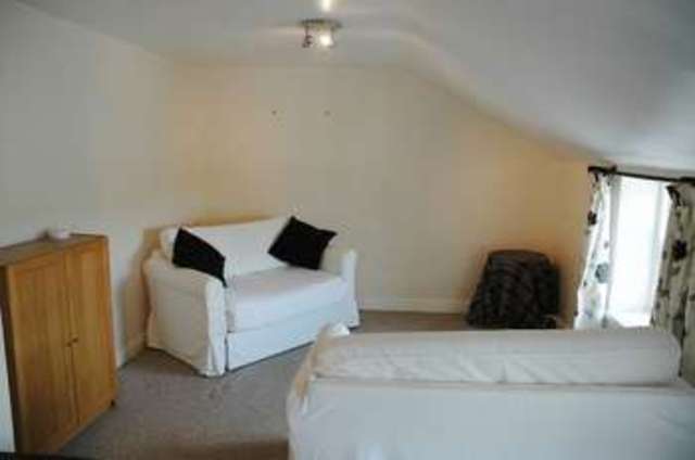  Image of 2 bedroom Flat to rent in West Park Bristol BS8 at West Park  Bristol, BS8 2LX