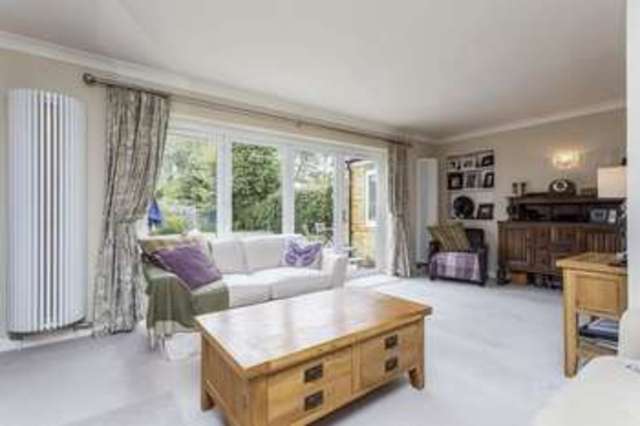  Image of 4 bedroom Detached house for sale in Westbourne Avenue Emsworth PO10 at Westbourne Avenue  Emsworth, PO10 7QU