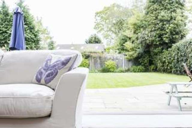  Image of 4 bedroom Detached house for sale in Westbourne Avenue Emsworth PO10 at Westbourne Avenue  Emsworth, PO10 7QU