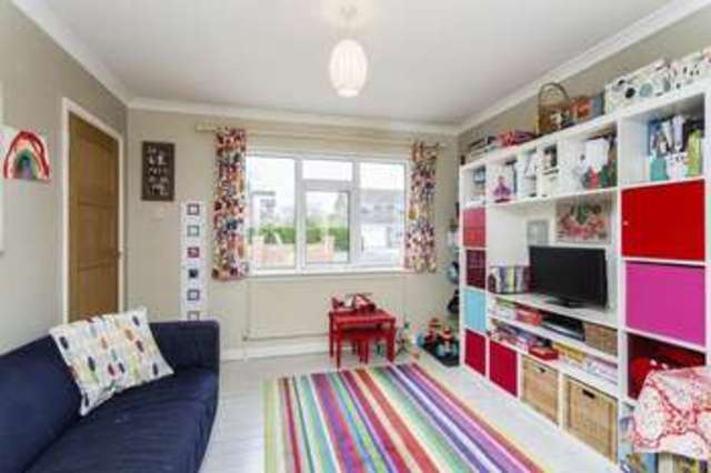  Image of 4 bedroom Detached house for sale in Westbourne Avenue Emsworth PO10 at Westbourne Avenue  Emsworth, PO10 7QU