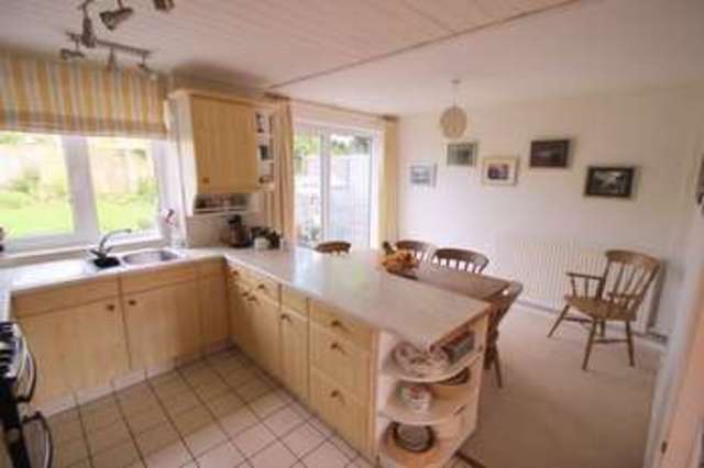  Image of 3 bedroom Semi-Detached house for sale in Westfield Crescent Wellesbourne Warwick CV35 at Westfield Crescent Wellesbourne Warwick, CV35 9RP