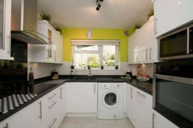  Image of 2 bedroom Flat for sale in Weston Park East Bath BA1 at Weston Park East  Bath, BA1 2XD