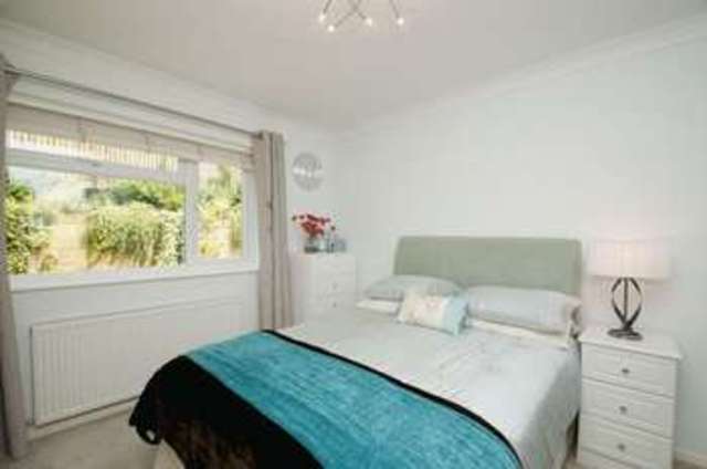  Image of 2 bedroom Flat for sale in Weston Park East Bath BA1 at Weston Park East  Bath, BA1 2XD