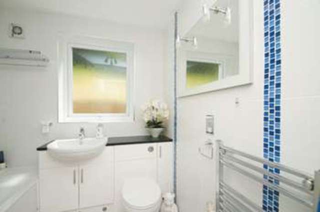  Image of 2 bedroom Flat for sale in Weston Park East Bath BA1 at Weston Park East  Bath, BA1 2XD