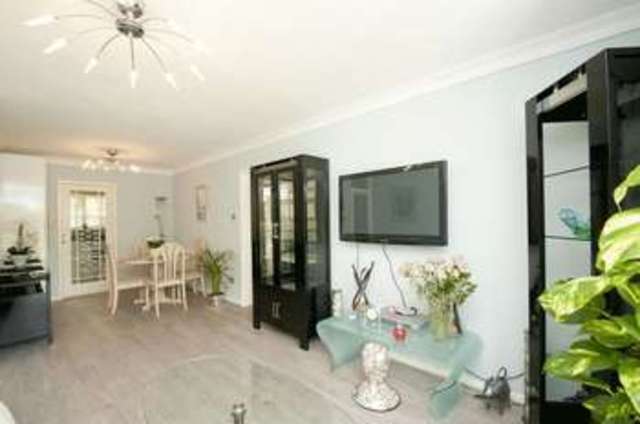  Image of 2 bedroom Flat for sale in Weston Park East Bath BA1 at Weston Park East  Bath, BA1 2XD