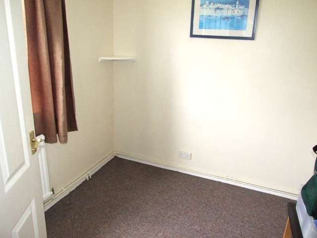  Image of 3 bedroom Detached house to rent in Walker Crescent Wyke Regis Weymouth DT4 at Weymouth, DT4 9AU