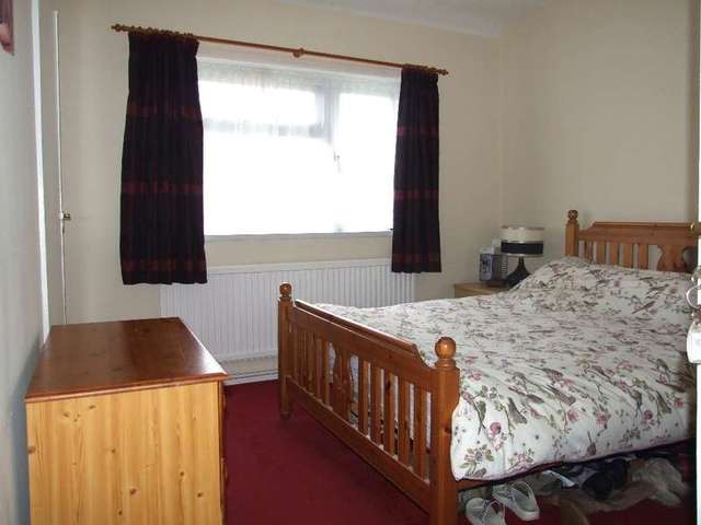  Image of 3 bedroom Detached house to rent in Walker Crescent Wyke Regis Weymouth DT4 at Weymouth, DT4 9AU
